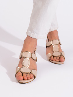 Praktické hnědé dámské  sandály na širokém podpatku
