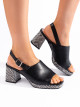 Módní černé dámské  sandály na širokém podpatku
