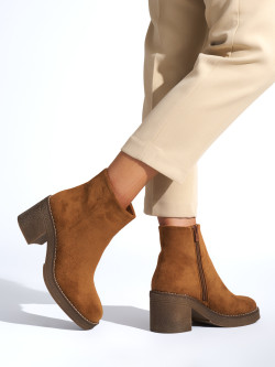 Moderní  kotníčkové boty hnědé dámské na širokém podpatku